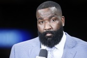 送彩金-帕金斯：我说字母是罗宾&amp;米德尔顿是蝙蝠侠 之后就收到了死亡威胁